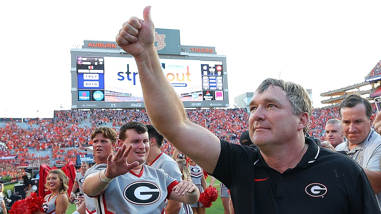 Georgia area sporting goods stores prepare for national championship game