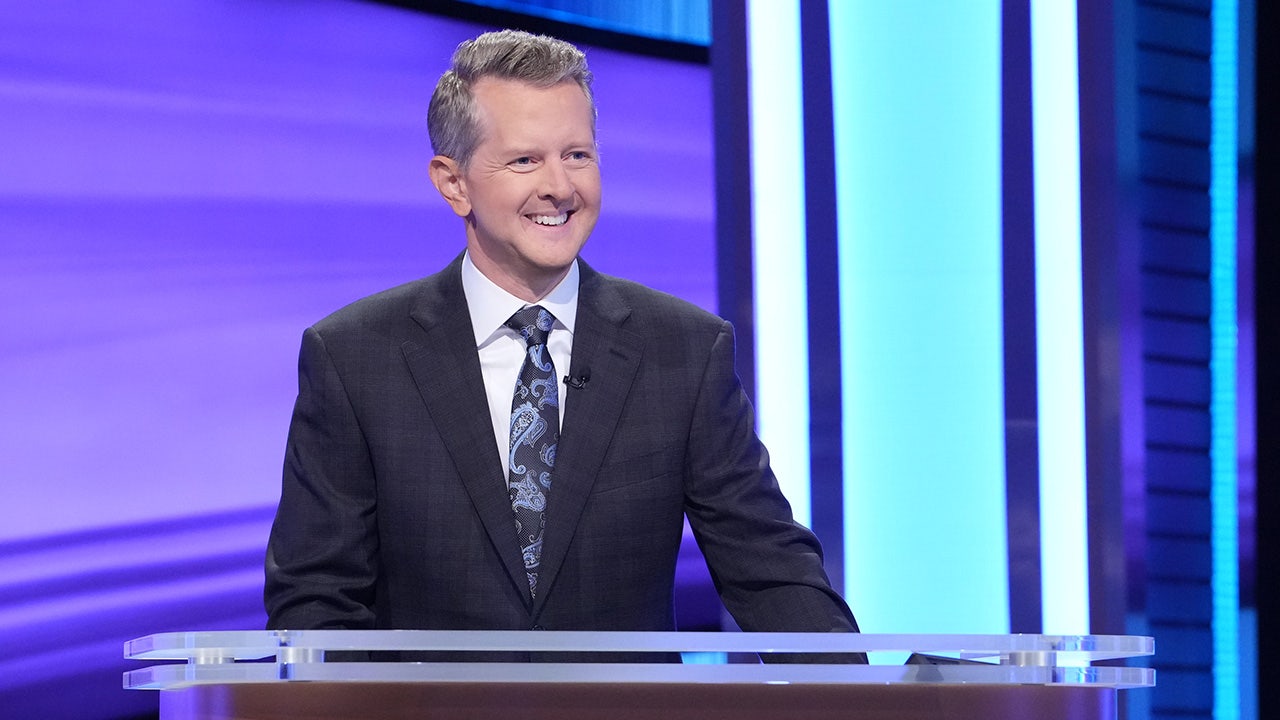 Ken Jennings makes a 'Jeopardy!' first after unique contestant request