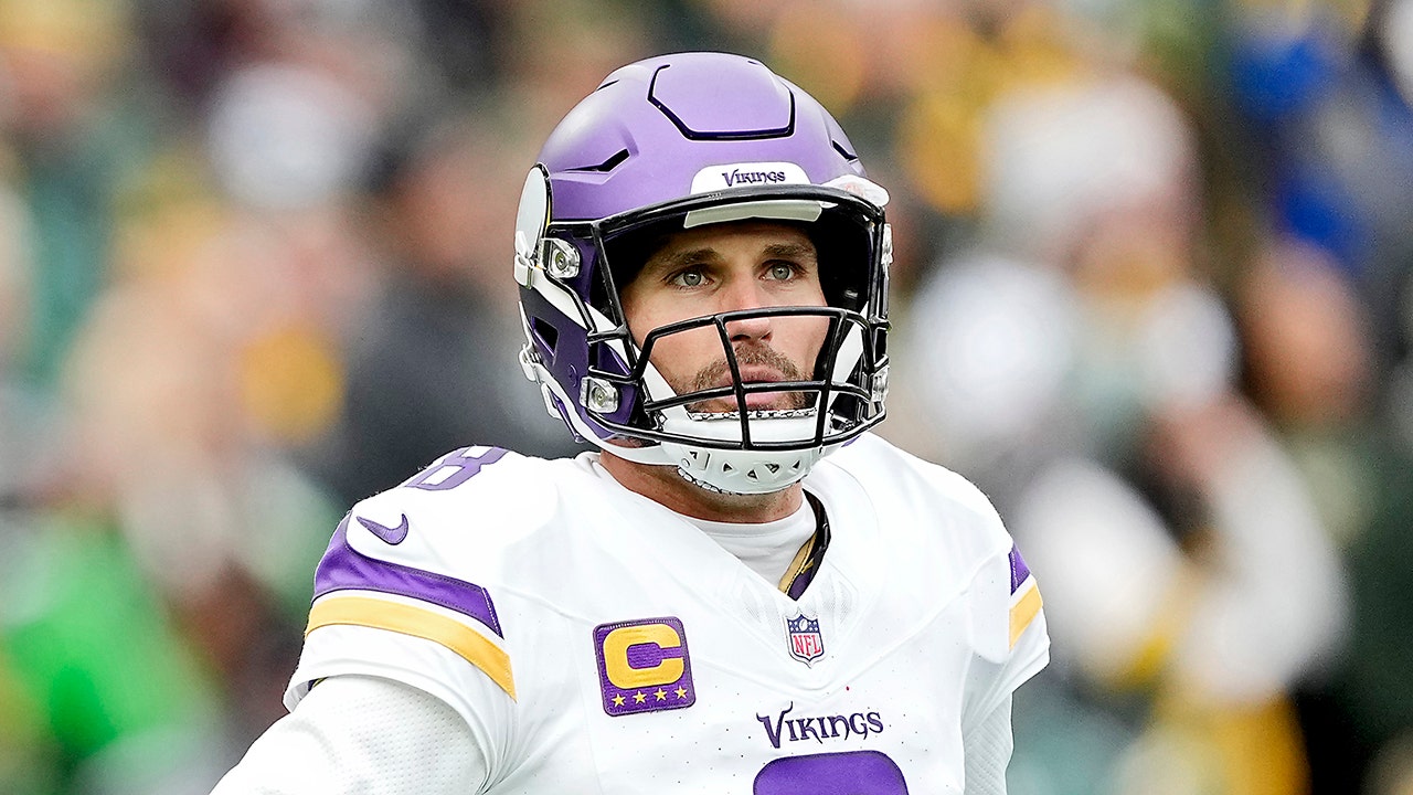 Vikings fear Kirk Cousins suffered torn Achilles in win over Packers, head coach says