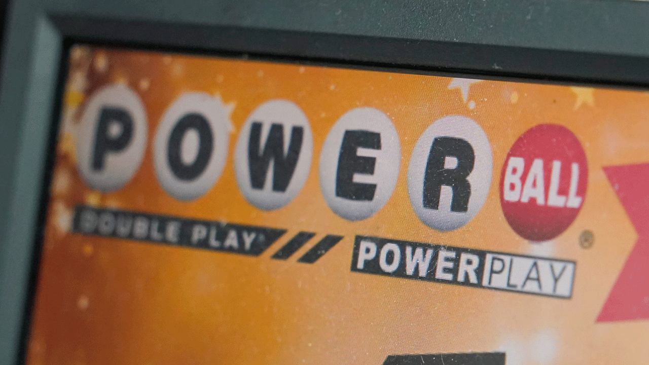 جائزة Powerball الكبرى التي تبلغ قيمتها 1.04 مليار دولار تغري اللاعبين