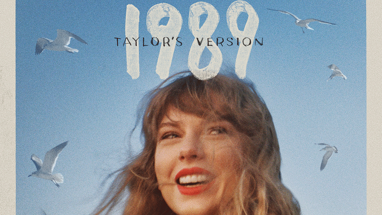 Taylor Swift pubblica l’album reinventato “1989”, ravvivando la nostalgia durante una nuova era di carriera