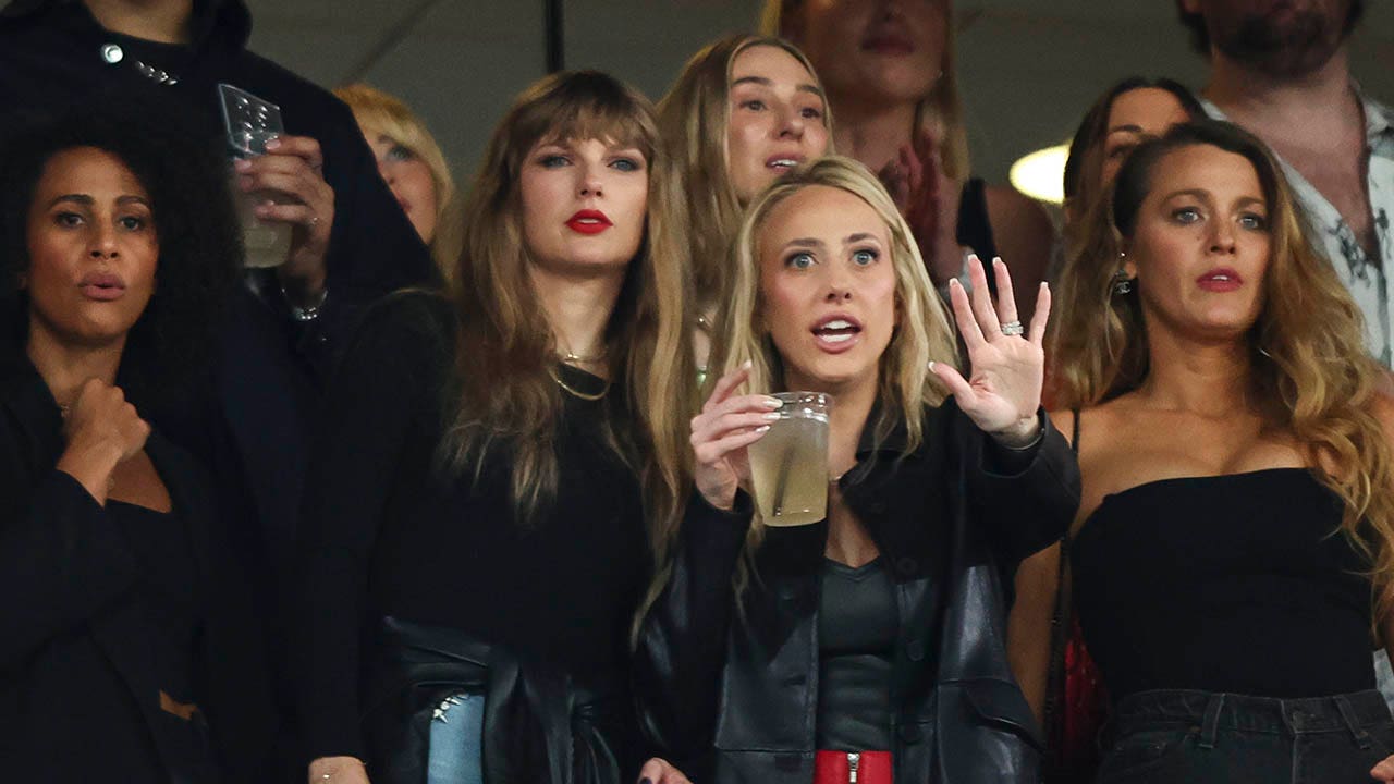 How to watch Taylor Swift watch today's Kansas City Chiefs vs. New