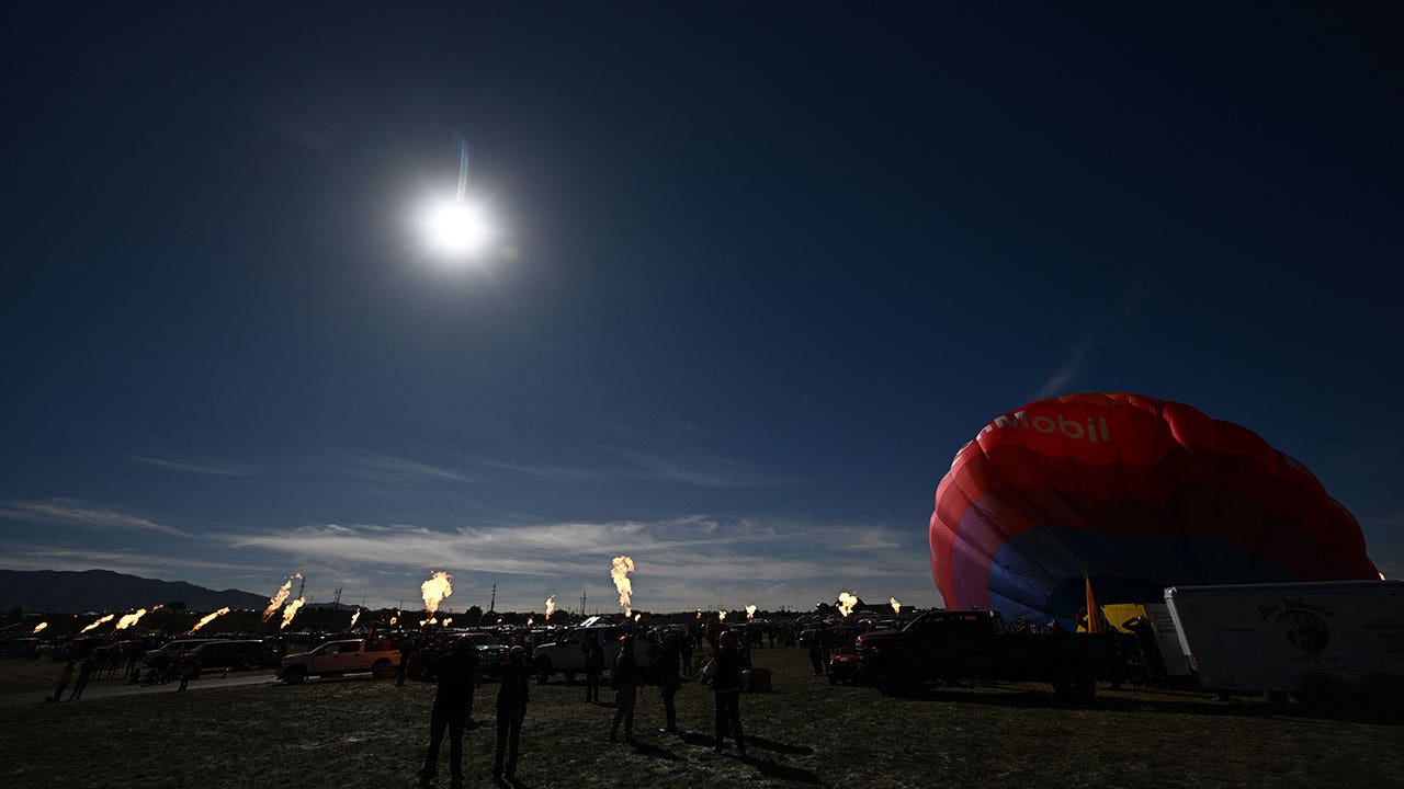 Cancelled Farewell Mass Ascension: Windy Conditions Shake Up Albuquerque International Balloon Fiesta