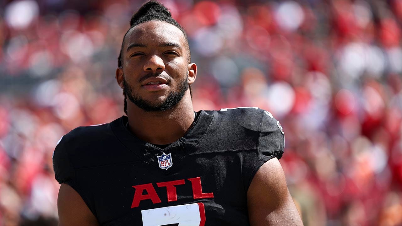 Falcons jersey number updates, from Bijan Robinson to Younghoe Koo - The  Falcoholic