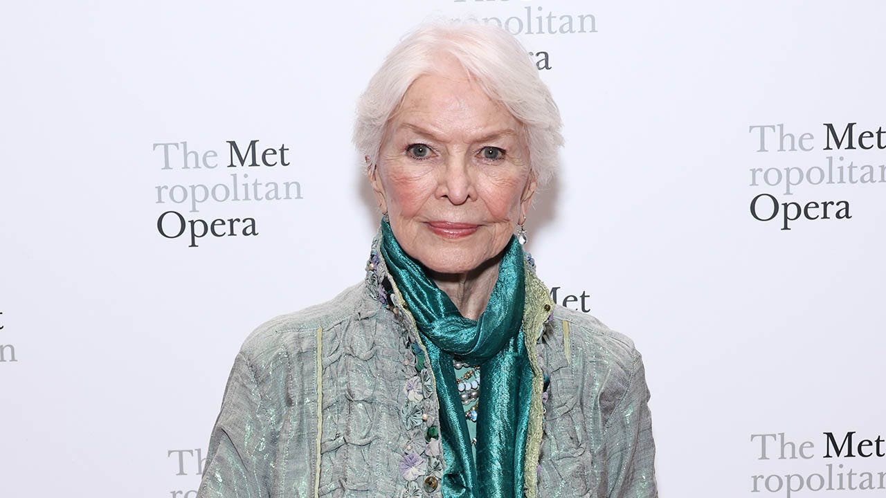 Ellen Burstyn, 90, suggests ageism in Hollywood is a myth