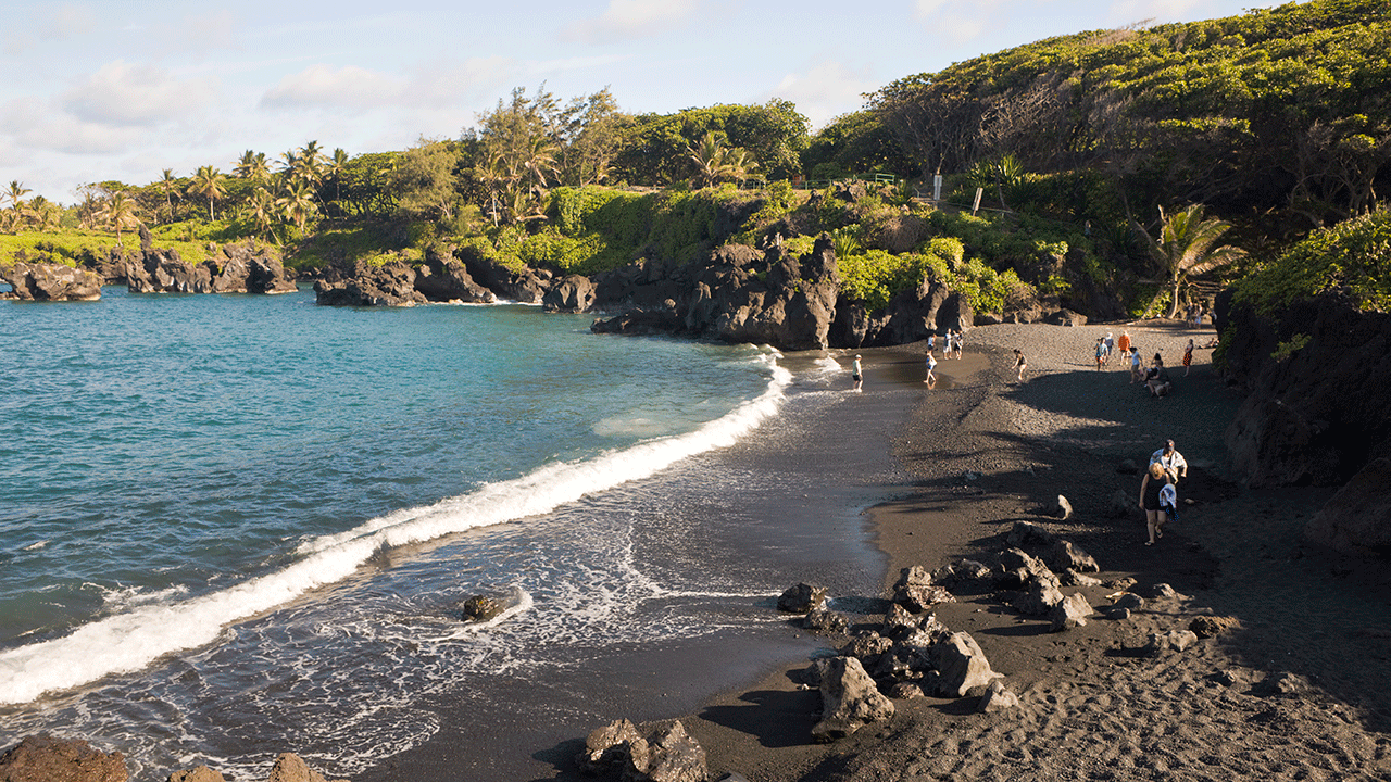 Waianapanapa State Park