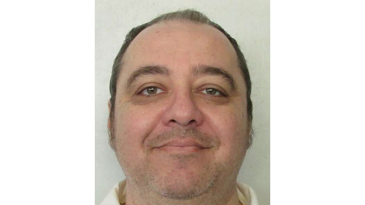 Alabama inmate's nitrogen gas execution challenged by lawsuit alleging it is 'hostile to religion'