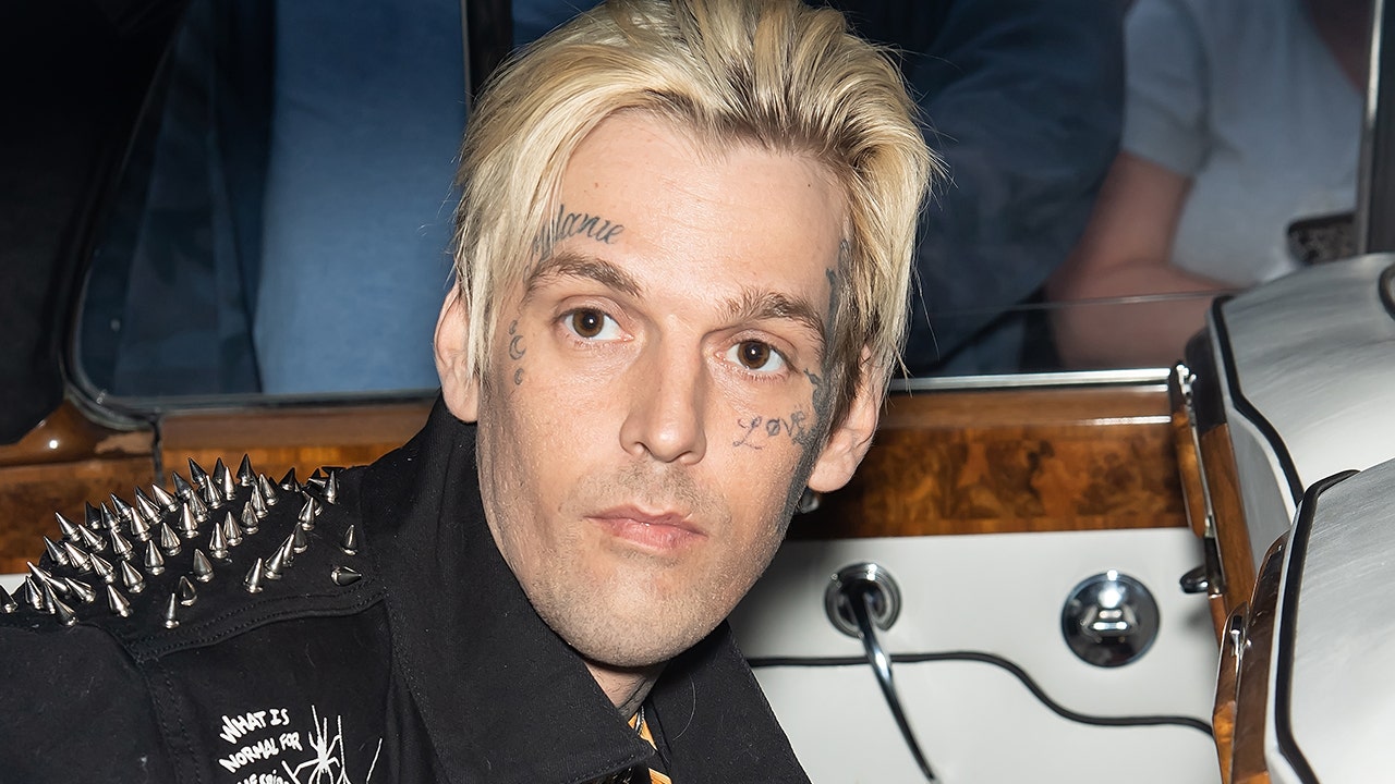 Aaron Carter's fiancée files wrongful death lawsuit following his accidental drowning