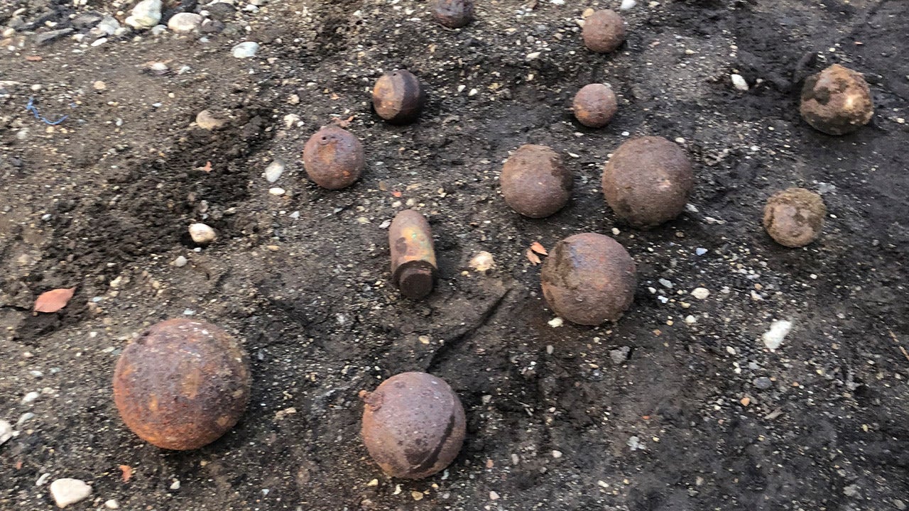 News :Massachusetts fire officials investigating chance discovery of cannonballs during trench dig