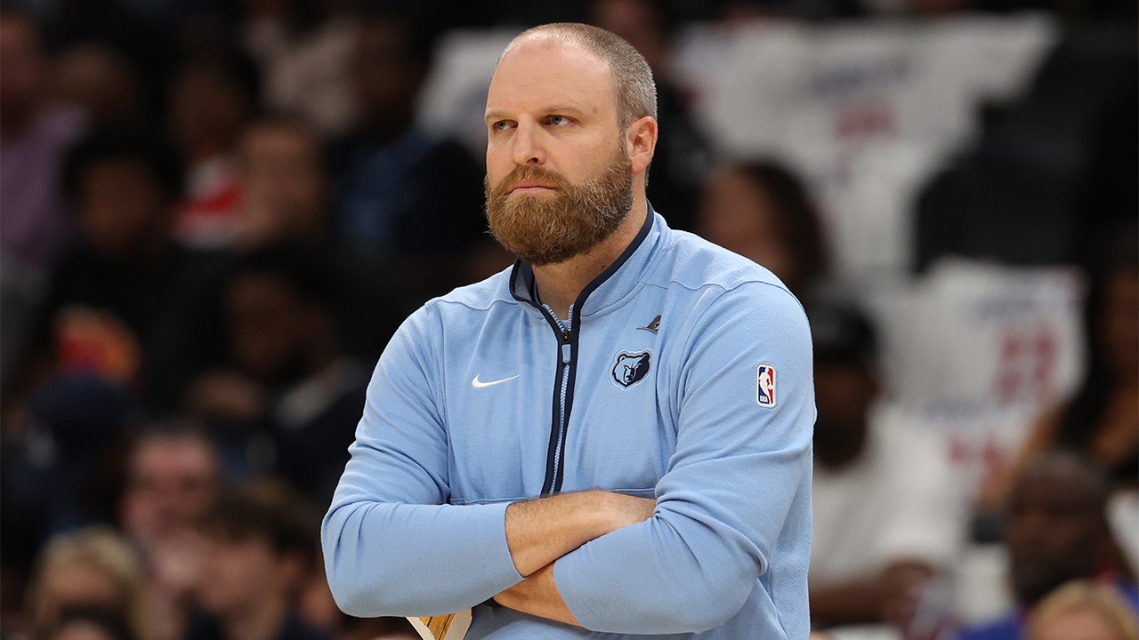 Grizzlies' head coach Taylor Jenkins unloads on officiating after loss:  'F—— atrocious' | Fox News