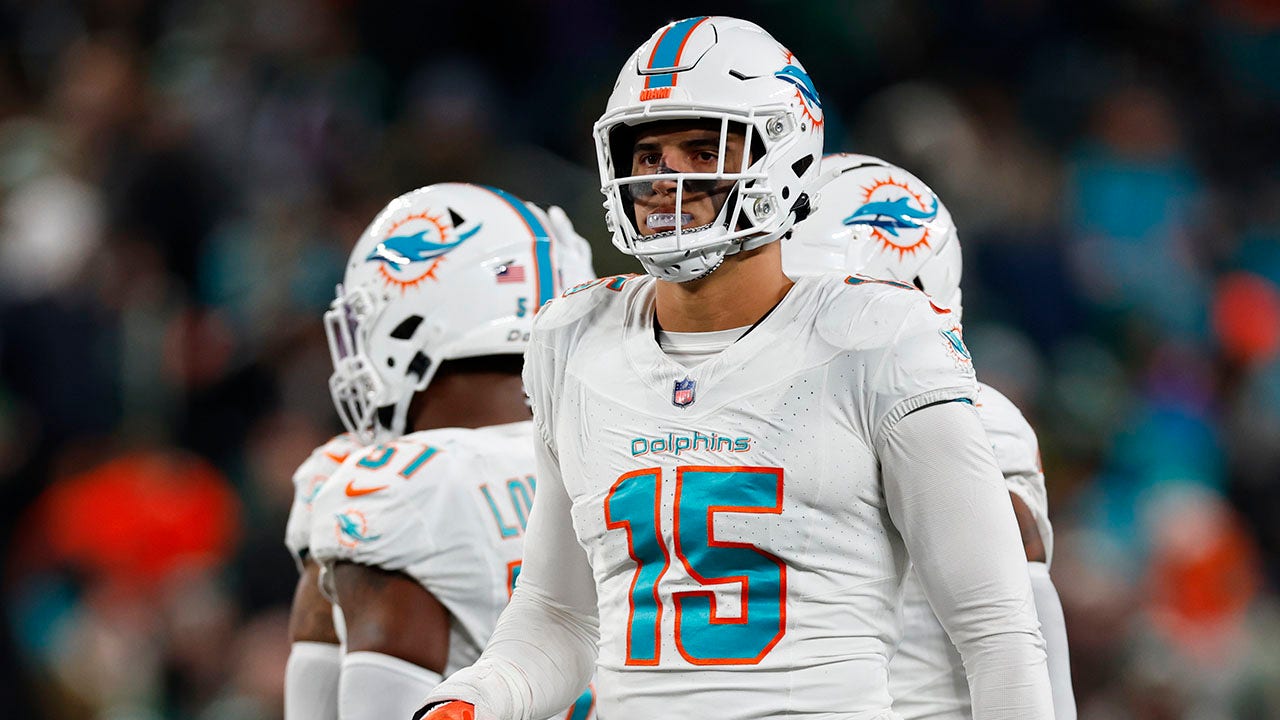 Dolphins ‘Hard Knocks’ shows emotional moment Jaelan Phillips tore Achilles: ‘No f—ing way, bro!’
