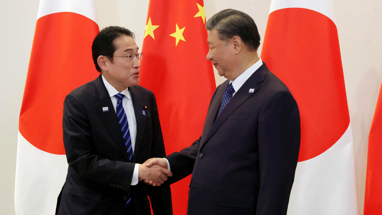 Japan, China agree on a constructive relationship, but reach only vague promises in seafood dispute