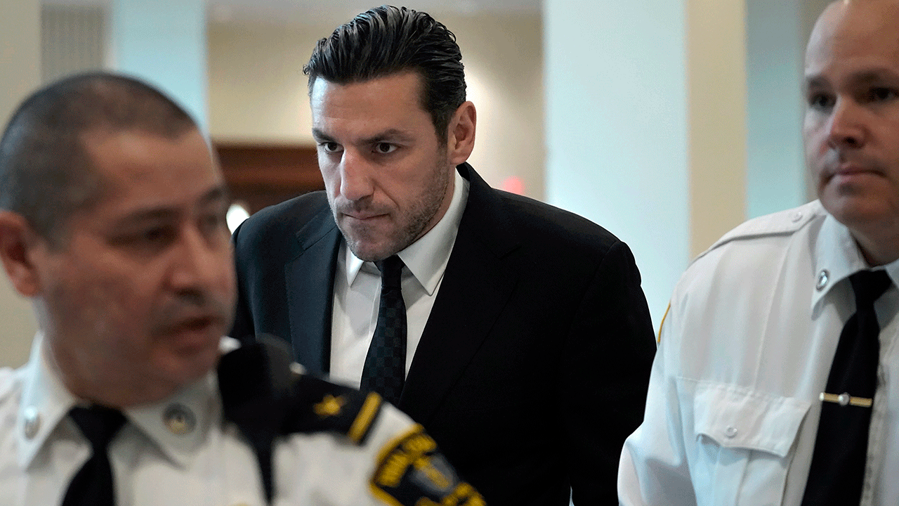 Bruins’ Milan Lucic pleads not guilty to assaulting wife