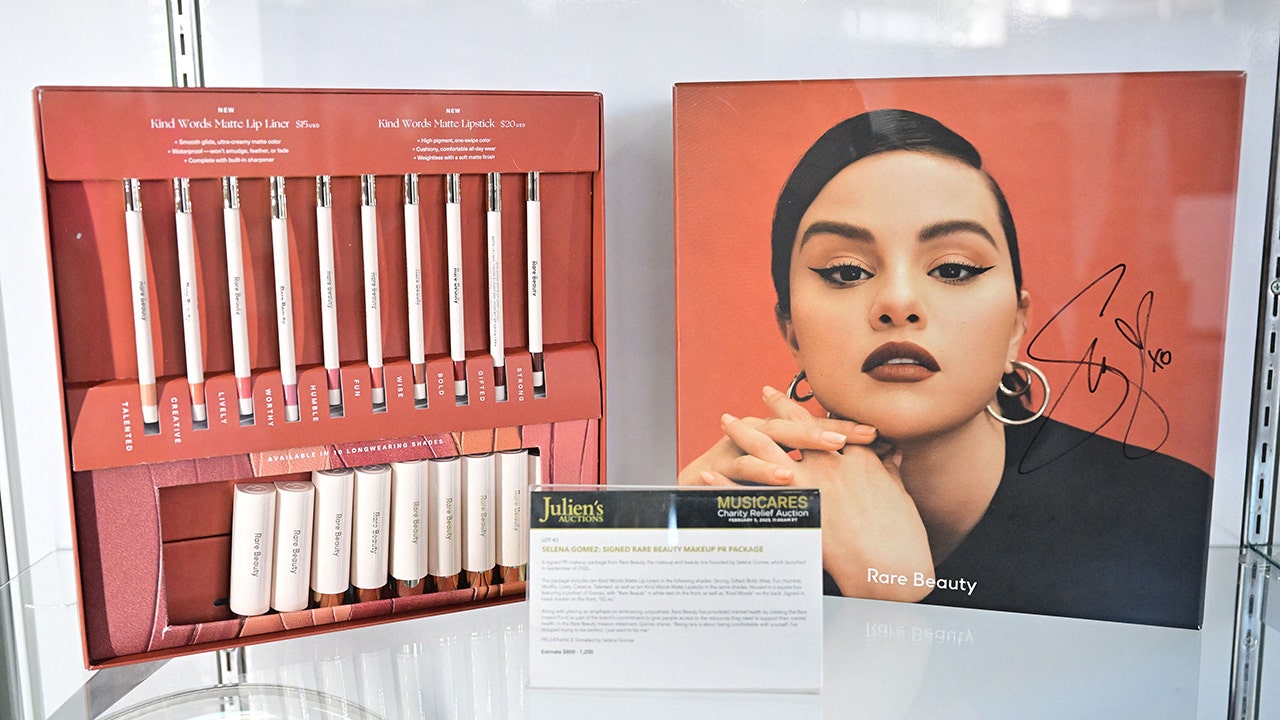 Selena Gomez’s ‘Rare Beauty’ makeup line announces donations to Palestinian civilians