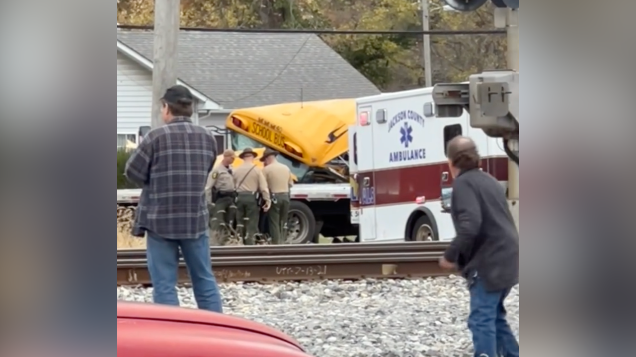 Illinois school bus crash leaves 4 students and driver injured, some flown to hospital