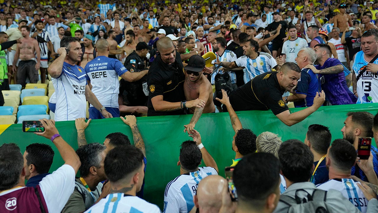 Valorant' Fans in Brazil Empty Arena As Soon As Their Team Loses