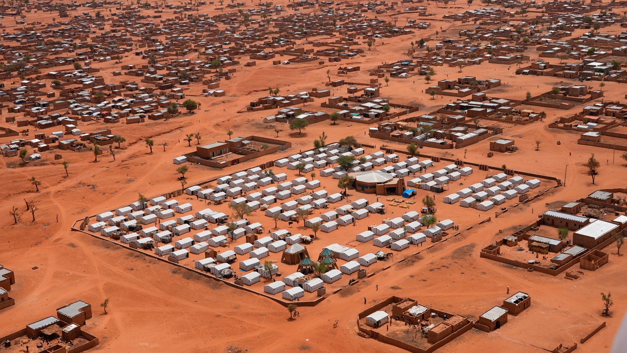 Hundreds of Islamist rebels dead after attempting to seize Burkina Faso border town