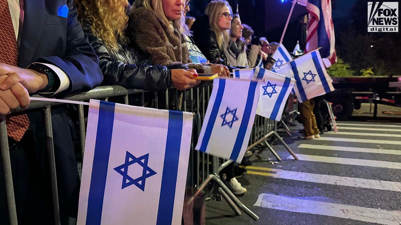 数千人参加纽约市亲以色列集会，以色列国防军继续与哈马斯恐怖分子在加沙交战