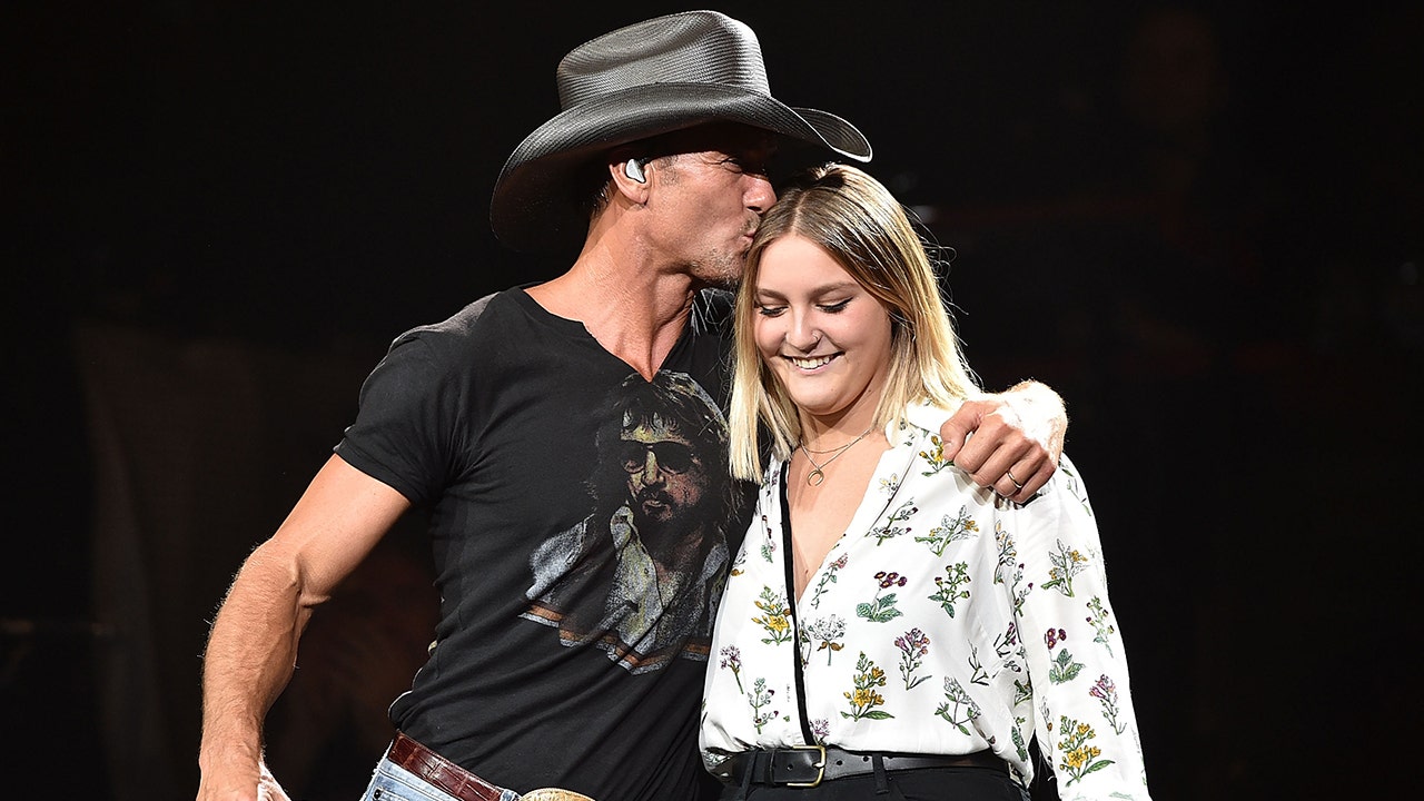 Tim McGraw says he and fellow country star had toes painted pink by daughter Gracie