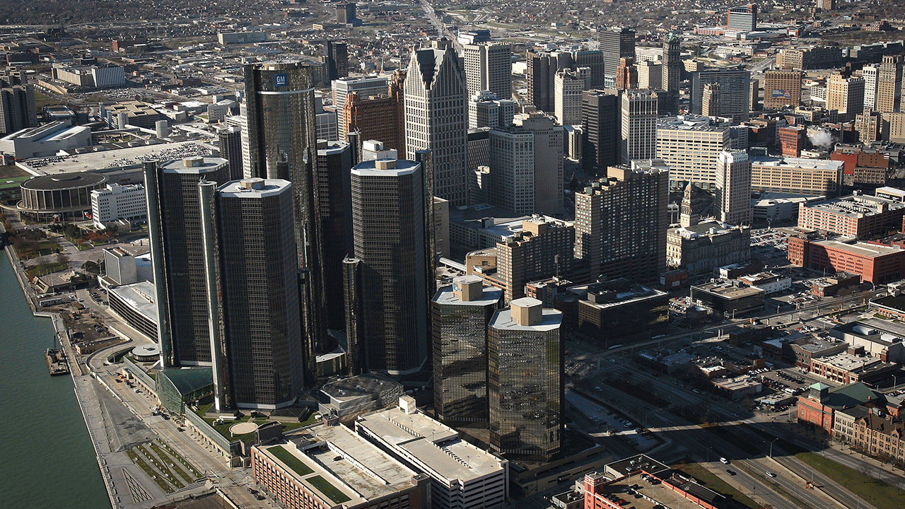 General Motors to relocate downtown Detroit HQ, redevelop iconic Renaissance Center