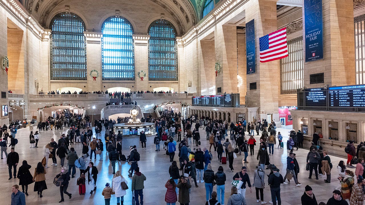 Two teenage girls stabbed inside Grand Central on Christmas by man who allegedly wanted 'White people dead'