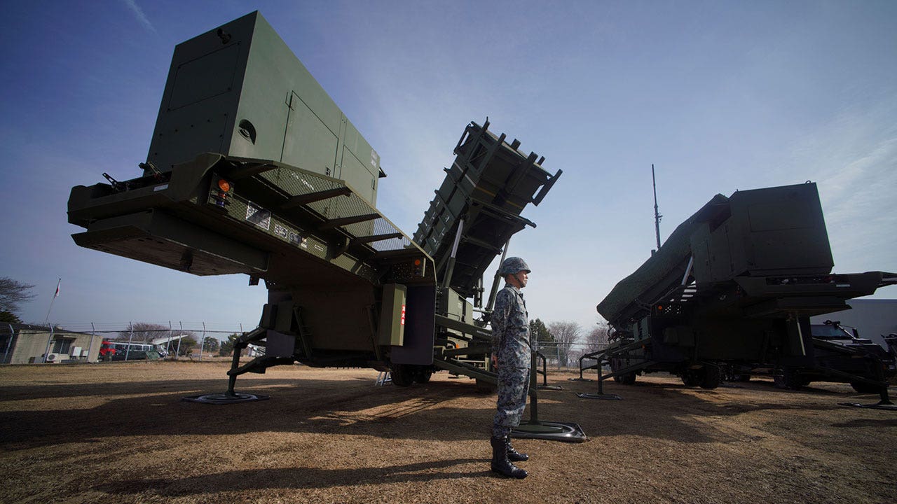 米国大使は日本の軍事近代化とパトリオットミサイル輸出を称賛した