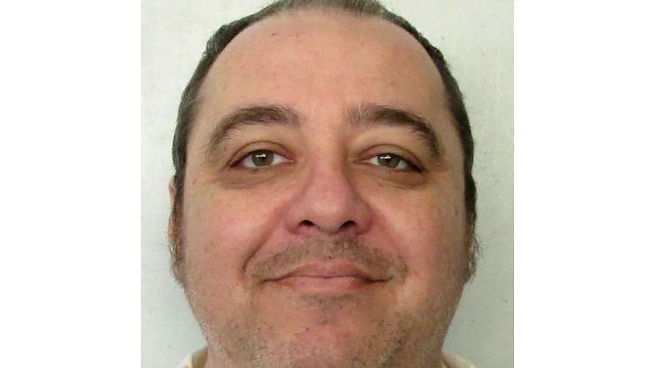 Prison pastor reveals inmate\'s struggle before first US execution with nitrogen gas