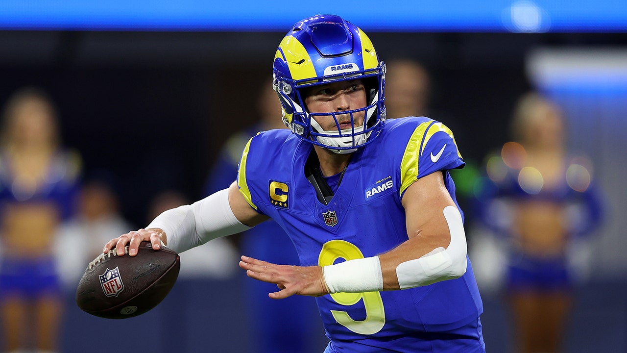 Read more about the article Rams’ Sean McVay suggests team is willing to ‘work toward’ resolution for Matthew Stafford’s contract