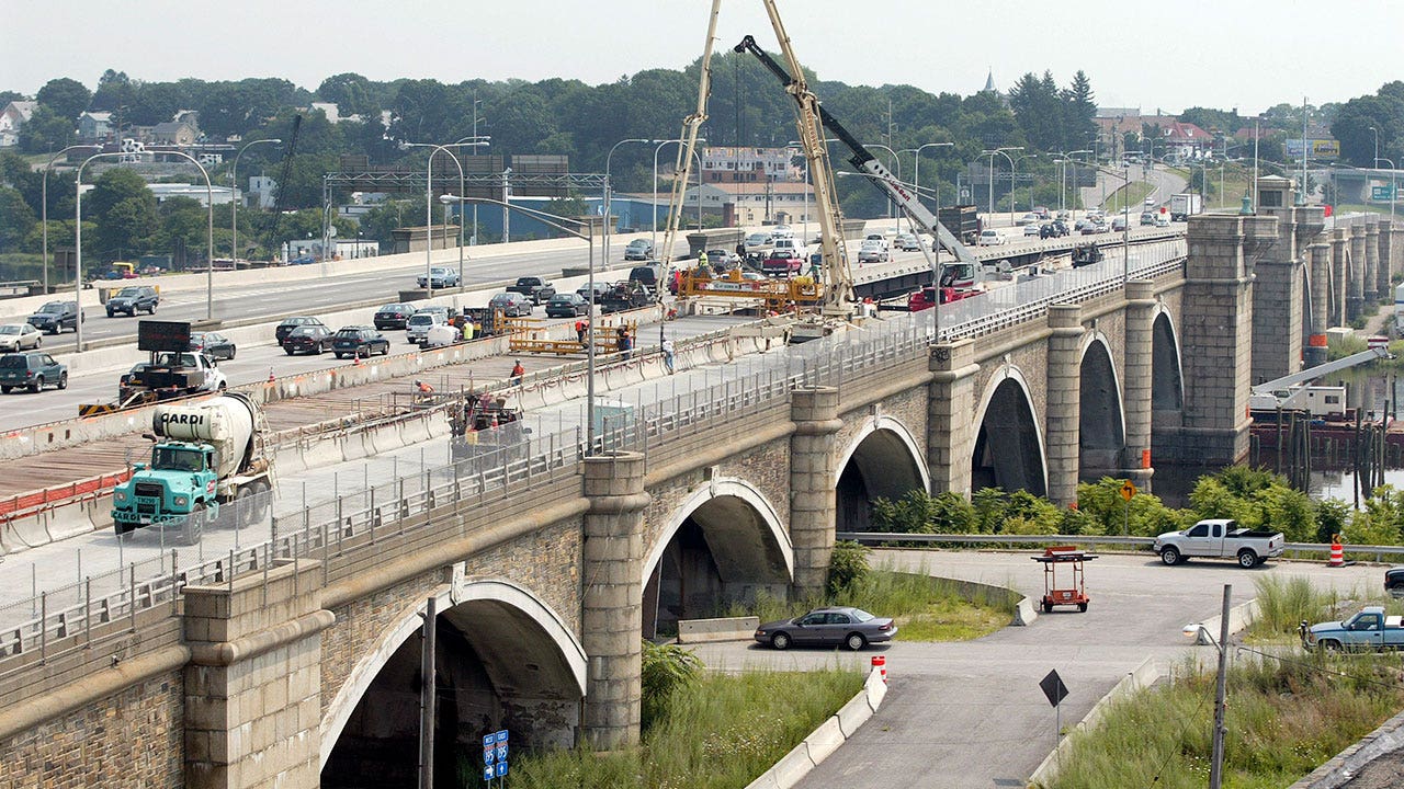 News :Key Rhode Island bridge to be demolished over structural concerns, governor says