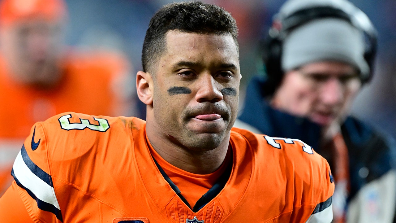 Read more about the article Broncos to release Russell Wilson after 2 seasons