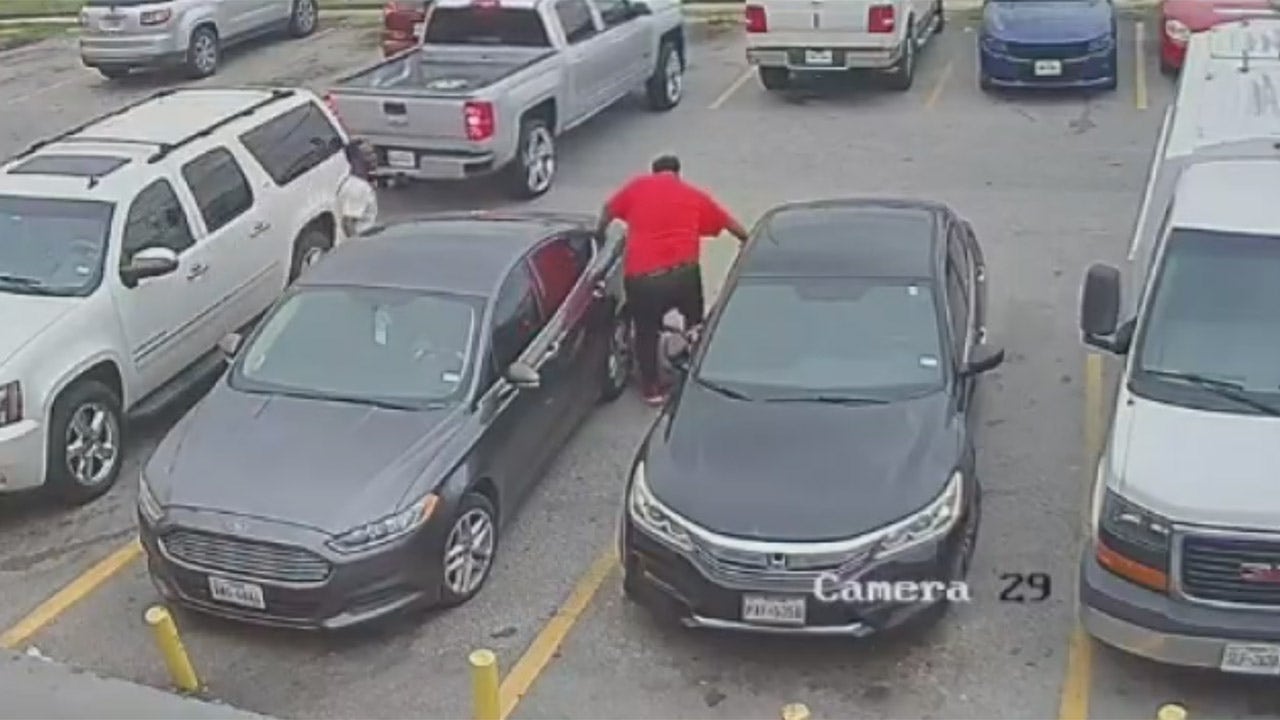 Houston man with Alzheimer’s brutally beaten, robbed in parking lot