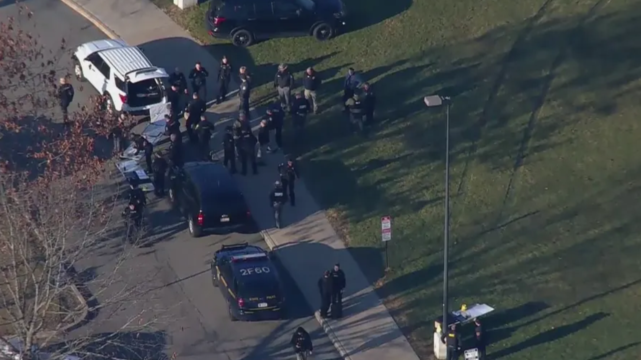 2 students injured in New York middle school knife incident