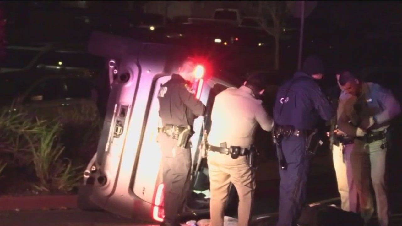 加州3个县发生的高速追逐以翻车和5人被捕告终