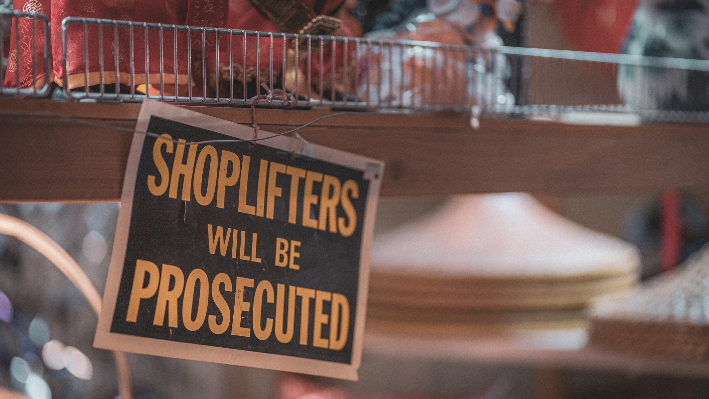Read more about the article California Dems anger progressive left, push harsher penalties for shoplifters amid rising crime