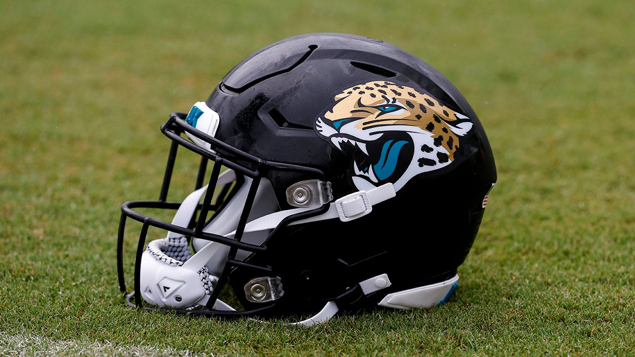 Read more about the article Former Jaguars employee spent millions of alleged embezzled money to fund ‘life of luxury,’ prosecutors say