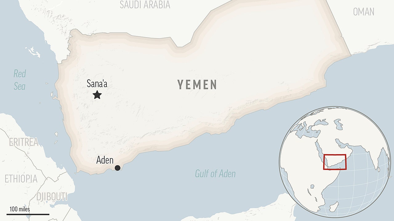 Read more about the article Explosion near ship in Red Sea blamed on suspected Houthi attack
