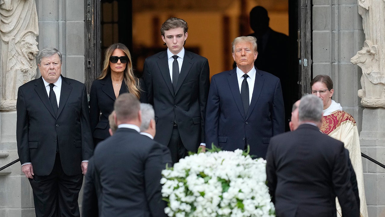 Melania Trump gives emotional tribute to late mother at Palm Beach funeral
