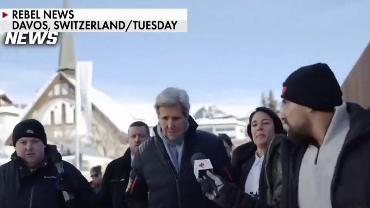 Reporter who confronted John Kerry over carbon footprint says he wouldn't answer 'the most basic question'