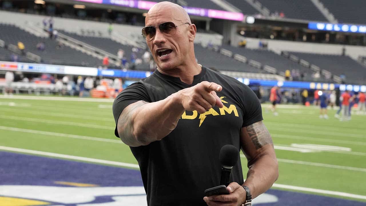 Read more about the article Dwayne ‘The Rock’ Johnson slams reporter over framing of Maui relief efforts: ‘False clickbait garbage’