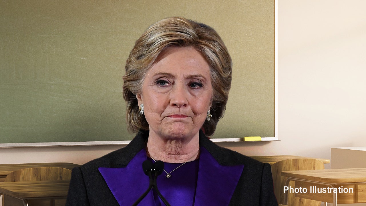 Hillary Clinton blasted for uninspiring class at Columbia University, failing to 'loosen up'