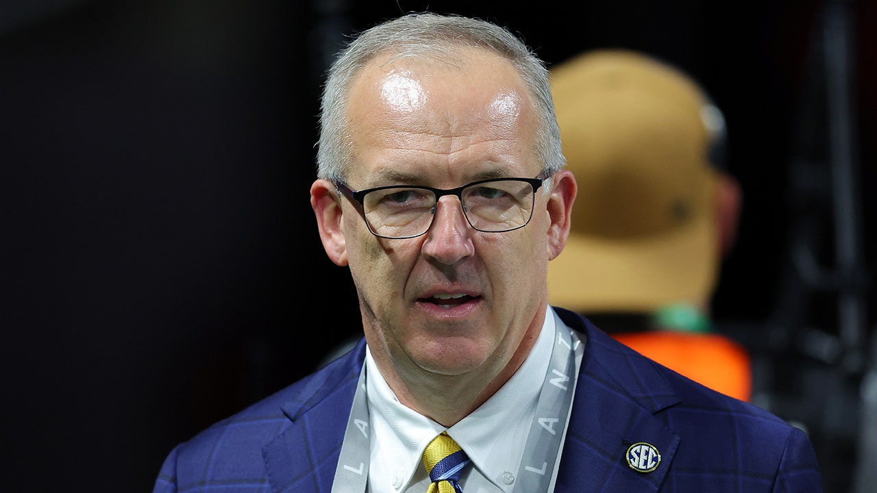 SEC commissioner laments backlash over CFP committee’s exclusion of Florida State