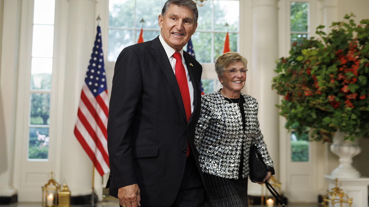 Sen. Joe Manchin says wife in 'stable condition' following car crash in ...