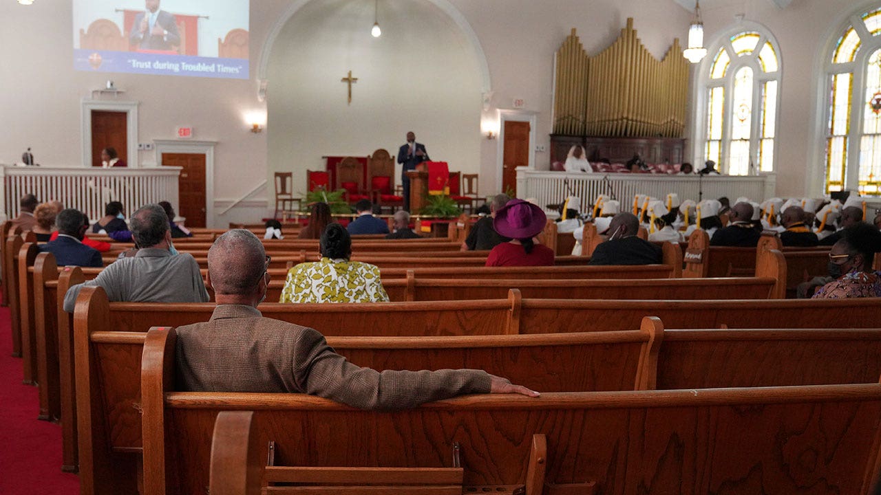US pastors are struggling with postpandemic burnout, survey shows(00)