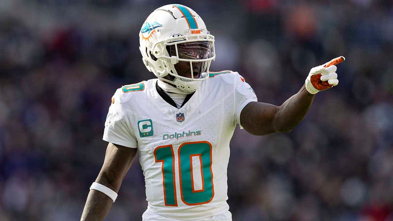 Tyreek Hill disputes influencer claim that Dolphins star broke her leg ...