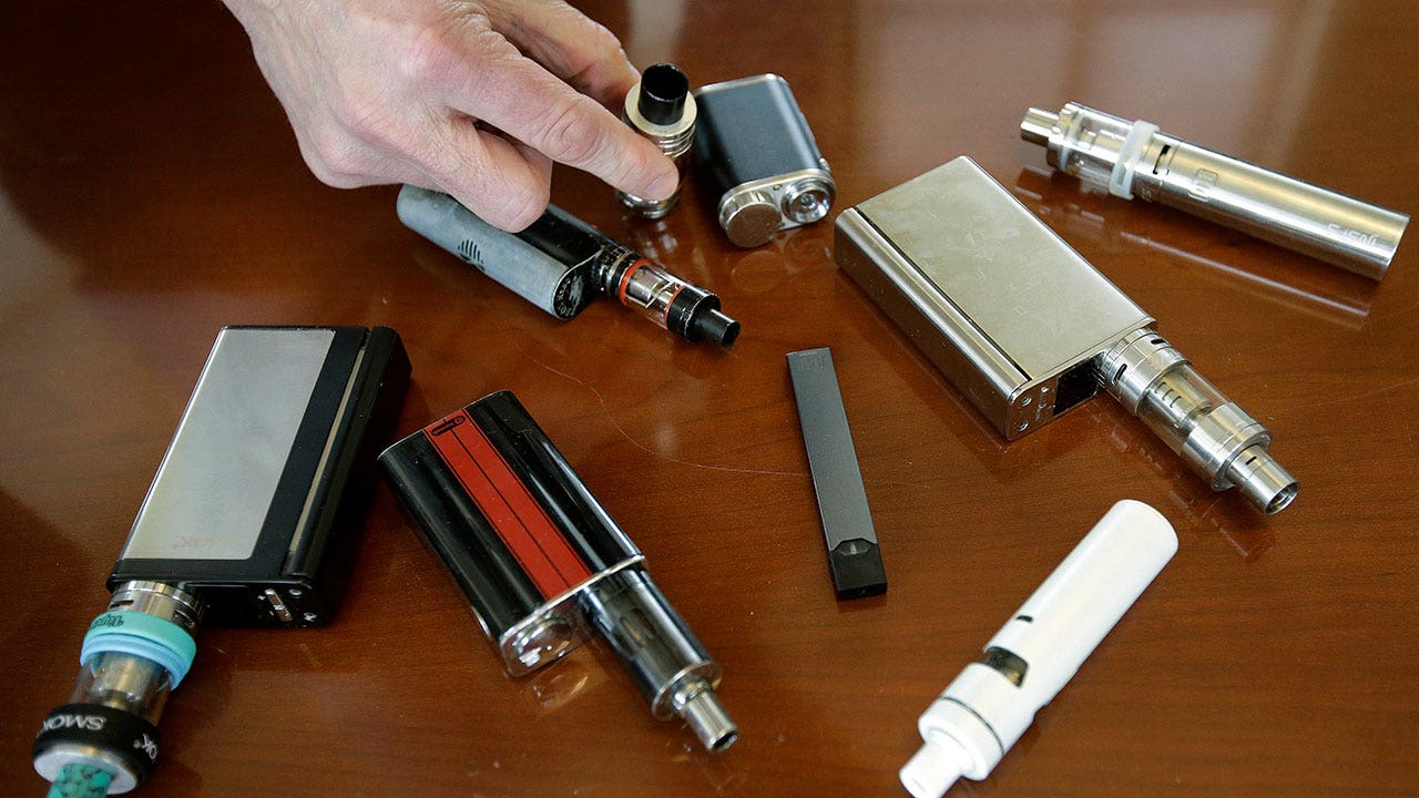 US schools invest millions in surveillance technology to combat teen vaping epidemic