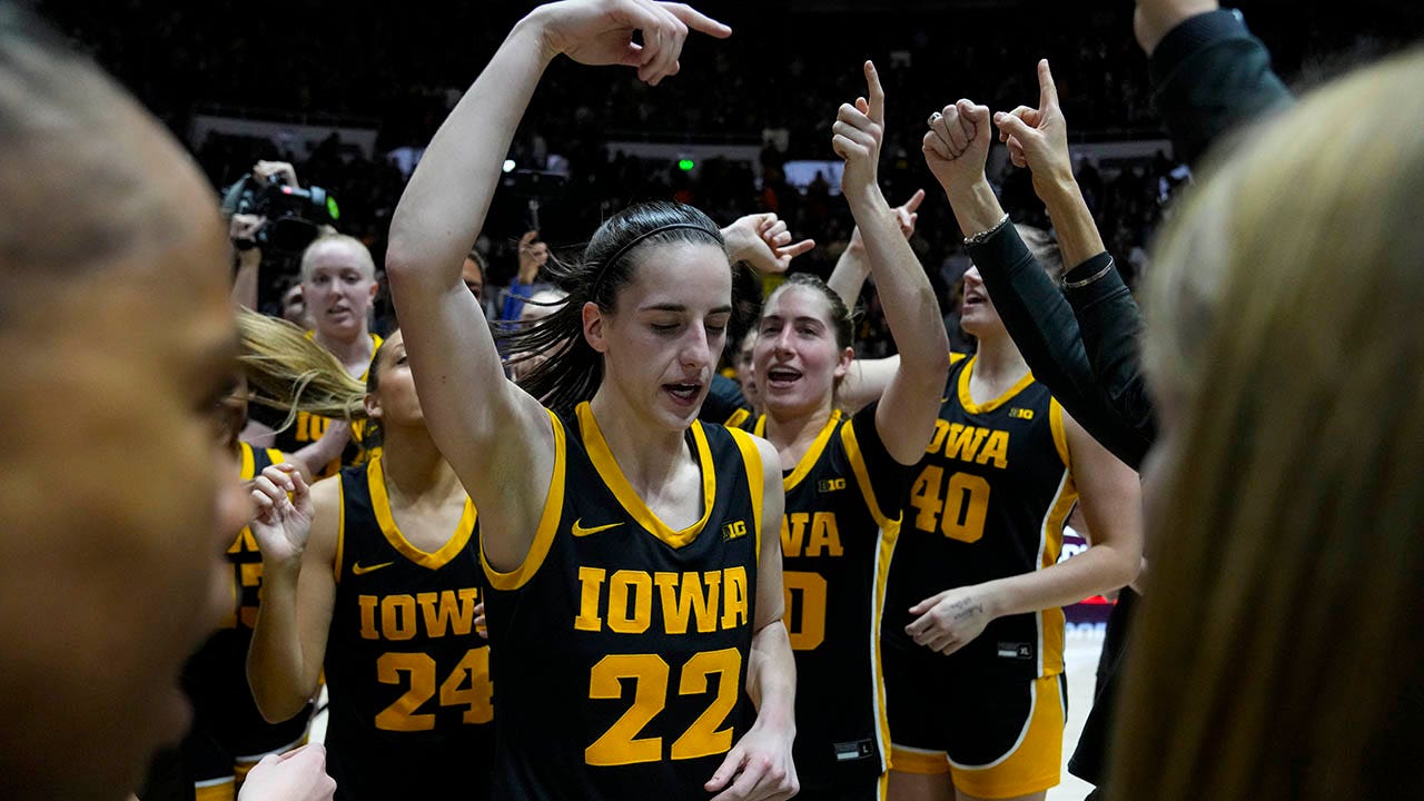 Iowa’s Caitlin Clark undeterred by scrutiny amid rising fame