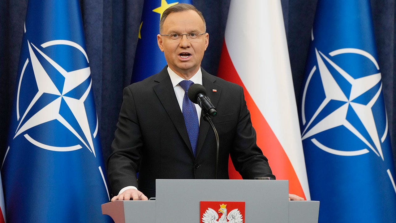 Read more about the article Polish president pushes NATO allies toward higher defense spending