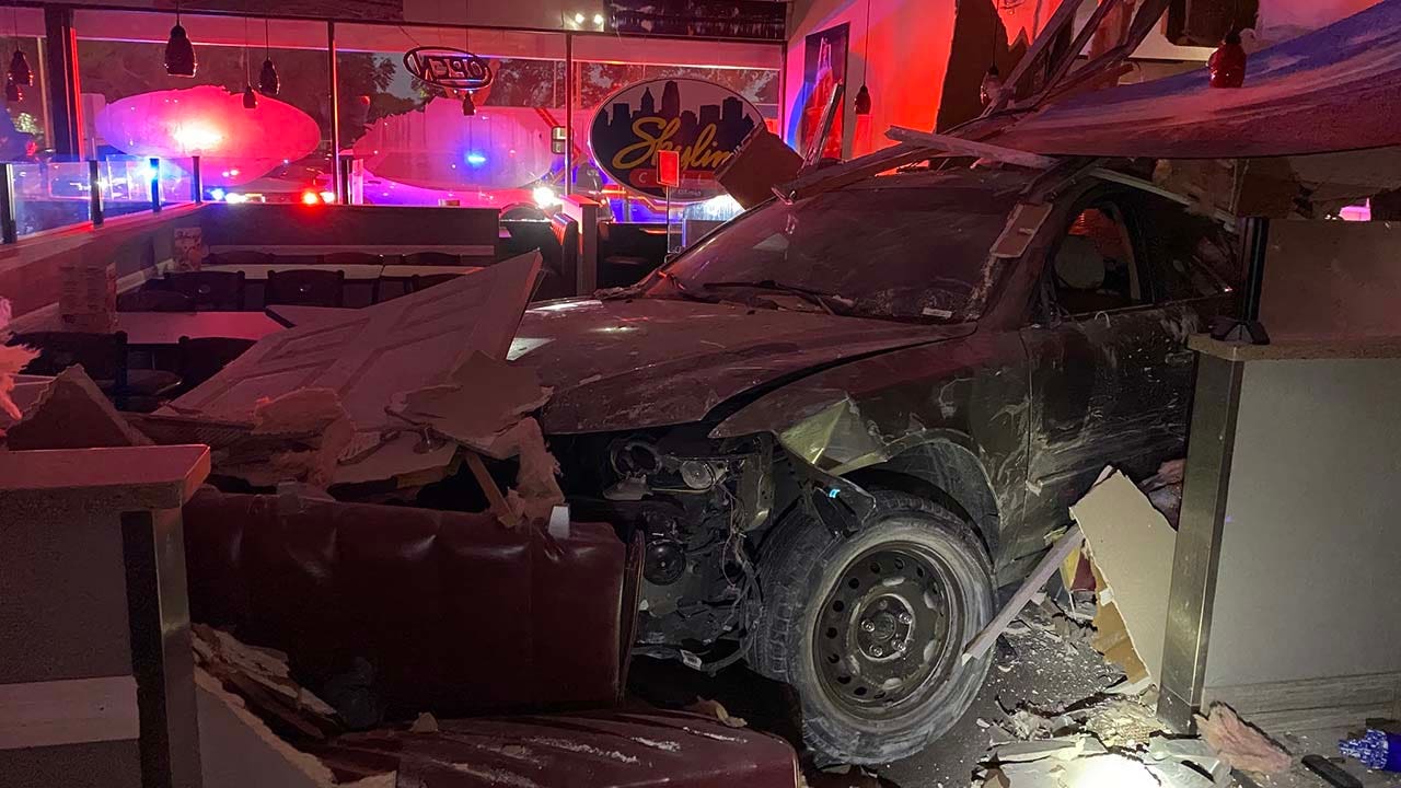 Florida woman charged with DUI after crashing into restaurant, dentist ...