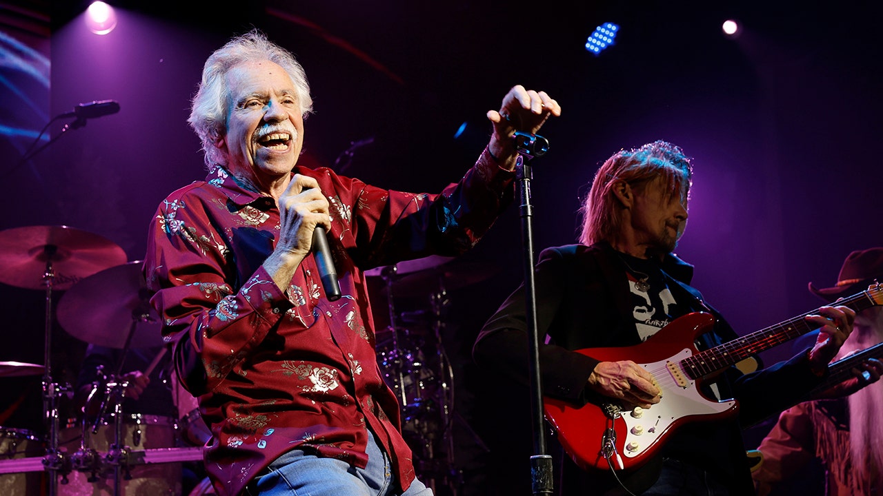 Joe Bonsall Oak Ridge Boys Member Announces Retirement From Touring   Joe Bonsall 