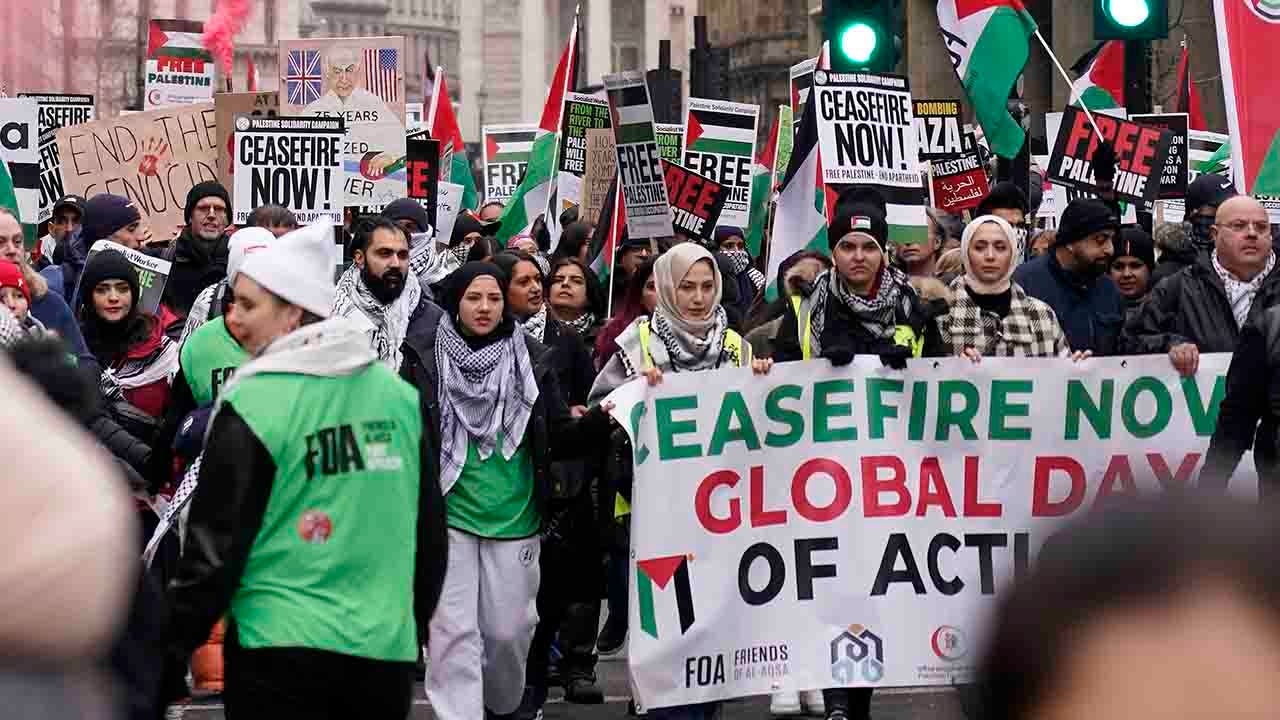Europe’s left courts Muslim voters as anti-Israel politics reshape continent Europe’s left courts Muslim voters as anti-Israel politics reshape continent